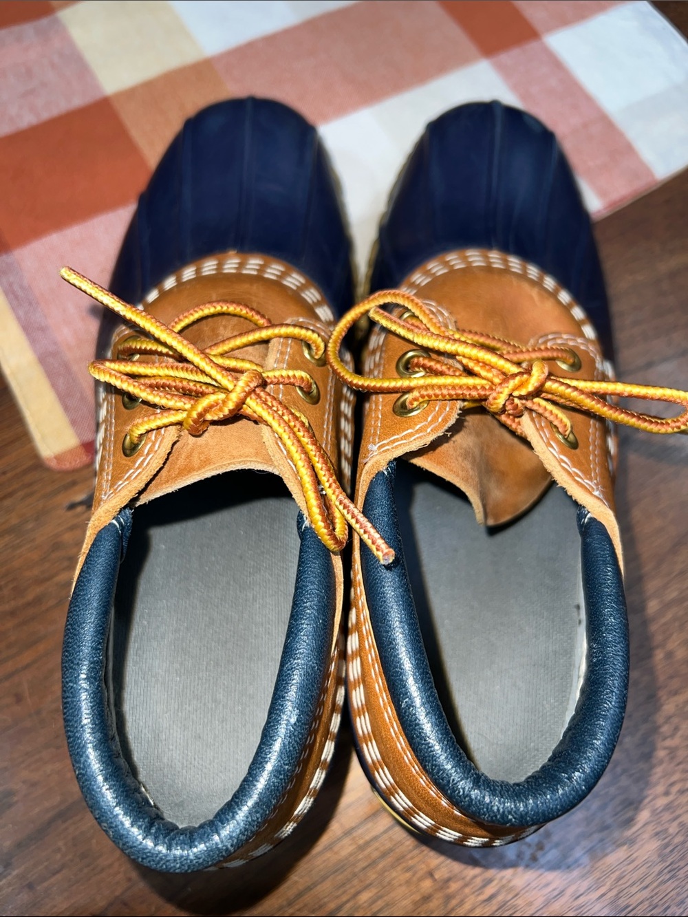 L.L. Bean Short Bean Boots - Picture 6 of 7